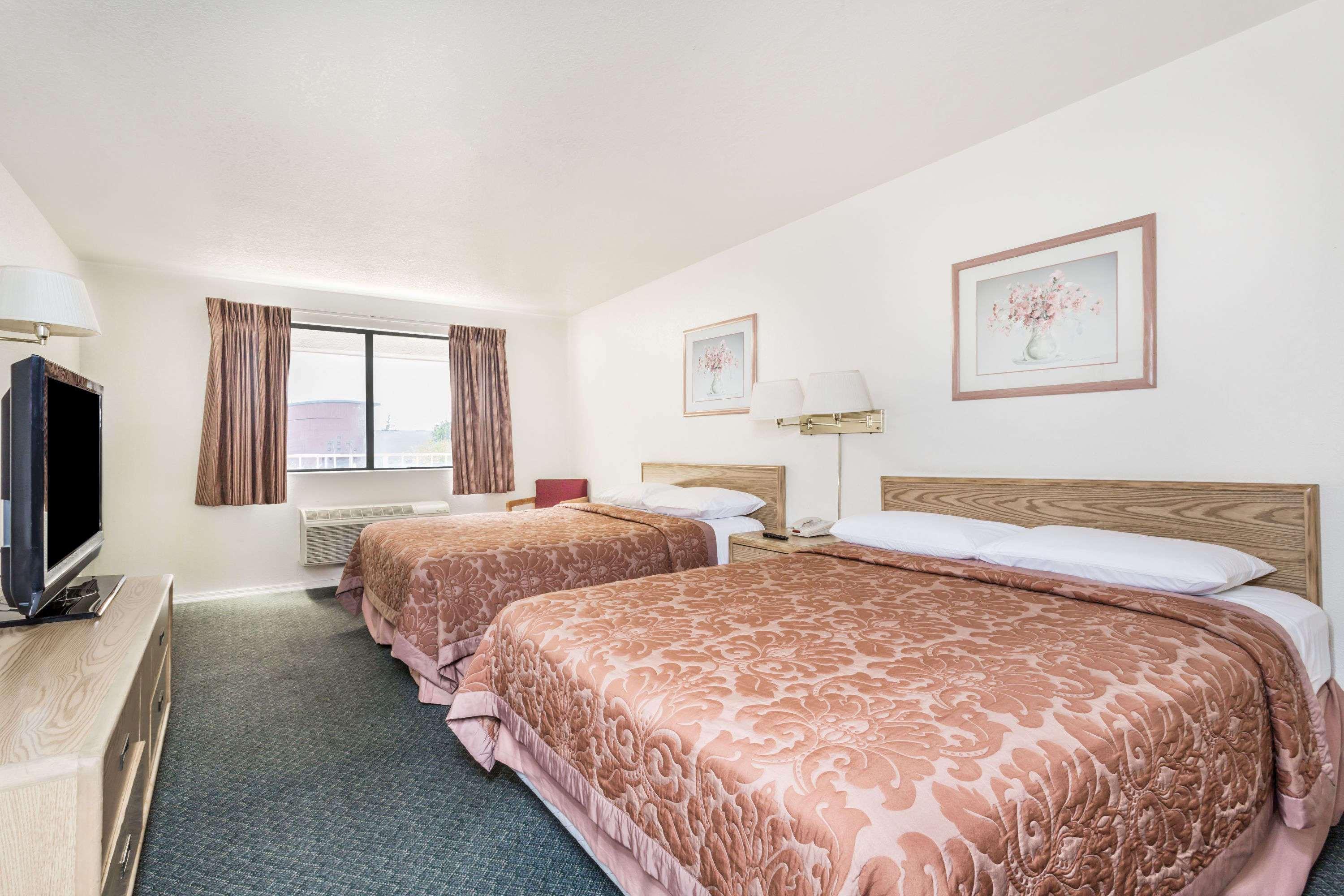 Super 8 By Wyndham Phoenix Metro North Exterior foto