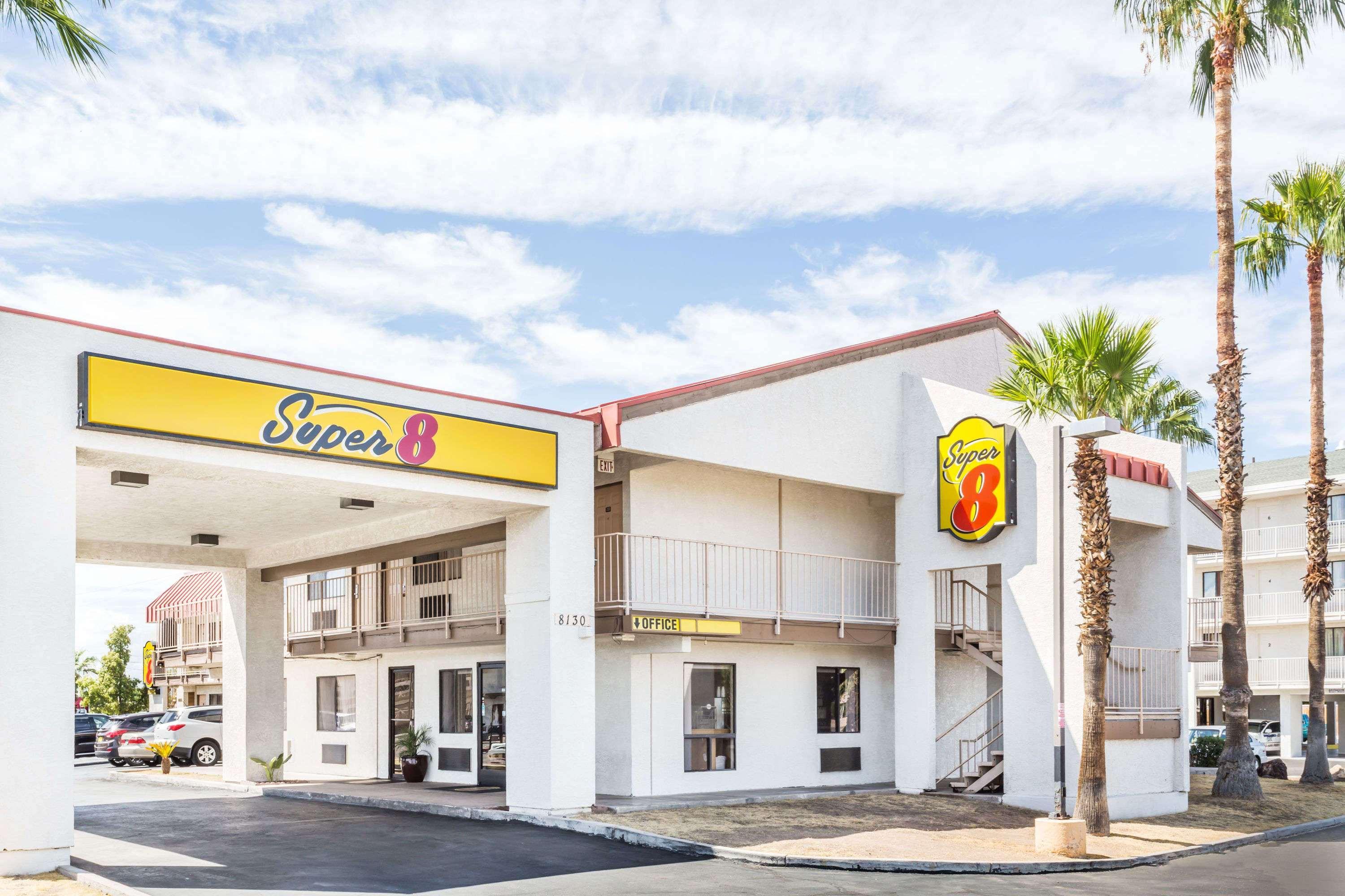 Super 8 By Wyndham Phoenix Metro North Exterior foto